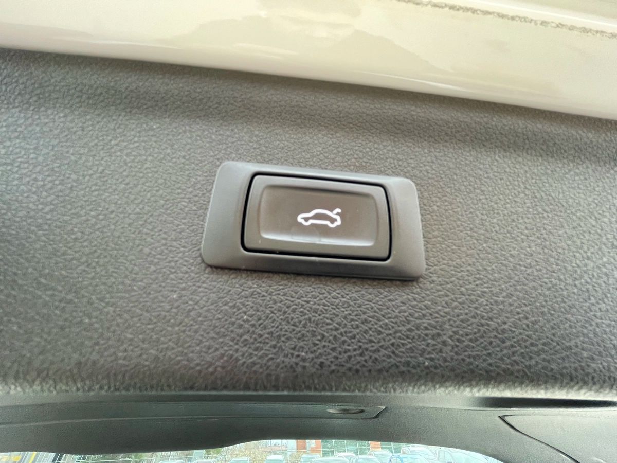 2016 Audi Q3 - Image 18