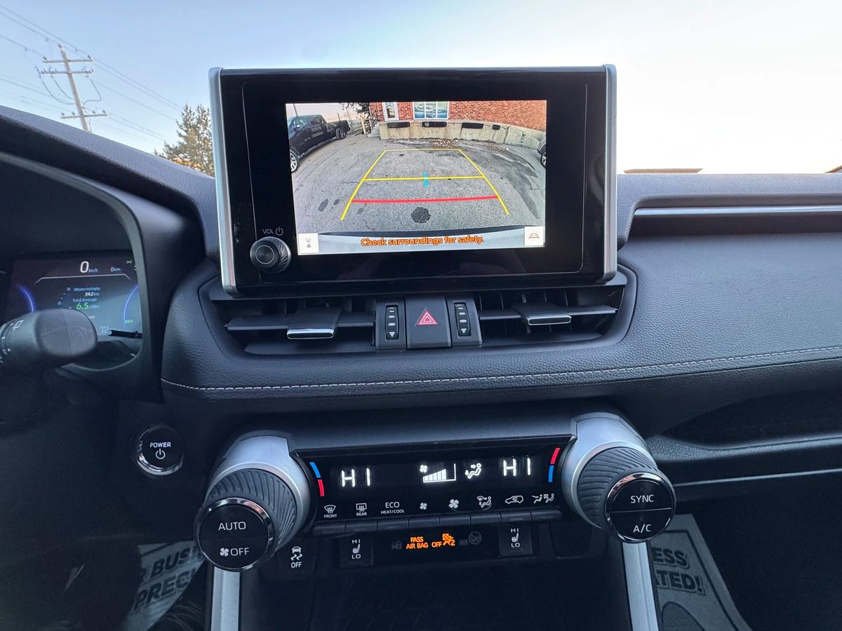 2023 Toyota RAV4 Hybrid - Image 28