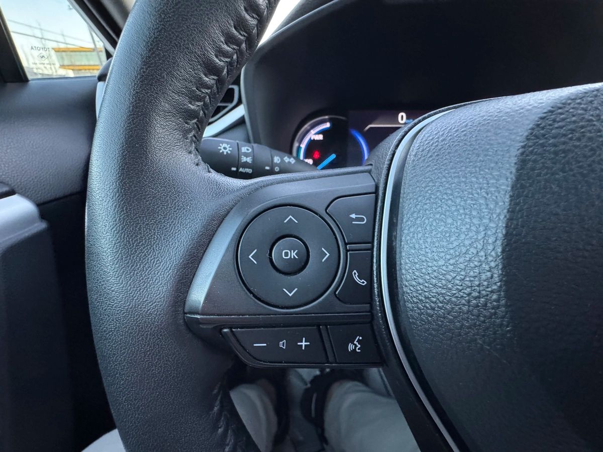 2023 Toyota RAV4 Hybrid - Image 31