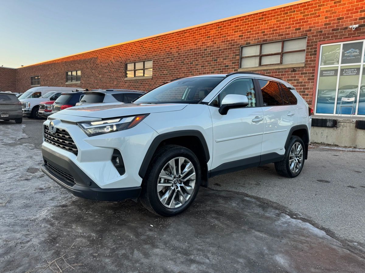 2023 Toyota RAV4 Hybrid - Image 9