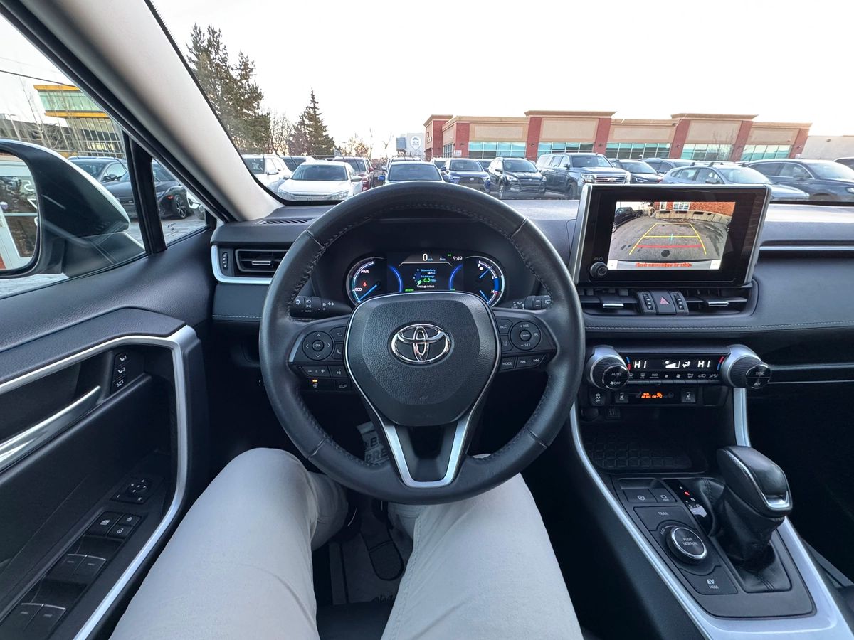 2023 Toyota RAV4 Hybrid - Image 33