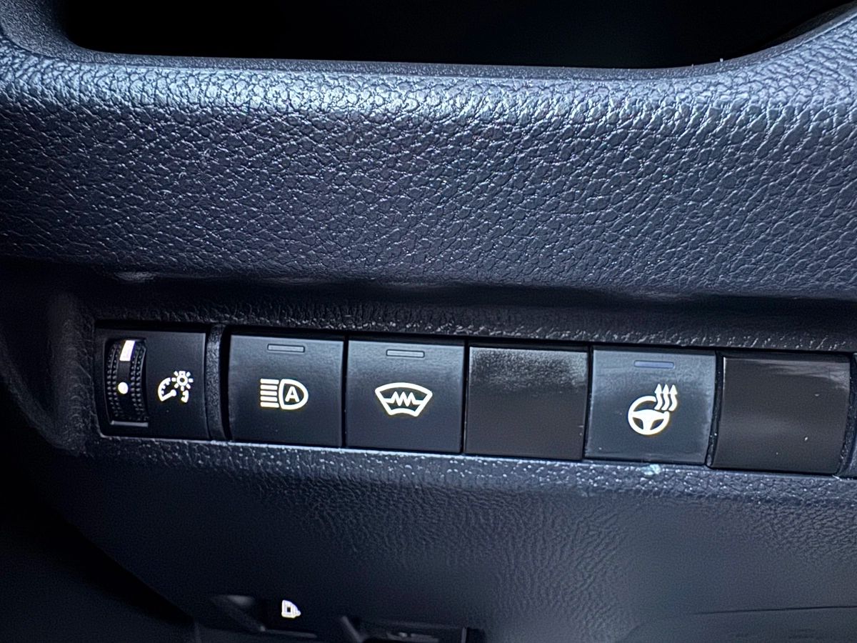 2023 Toyota RAV4 Hybrid - Image 34