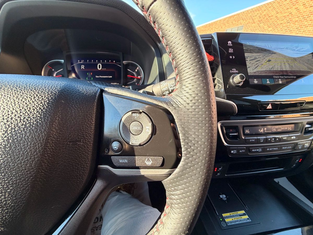 2024 Honda Passport - Image 34