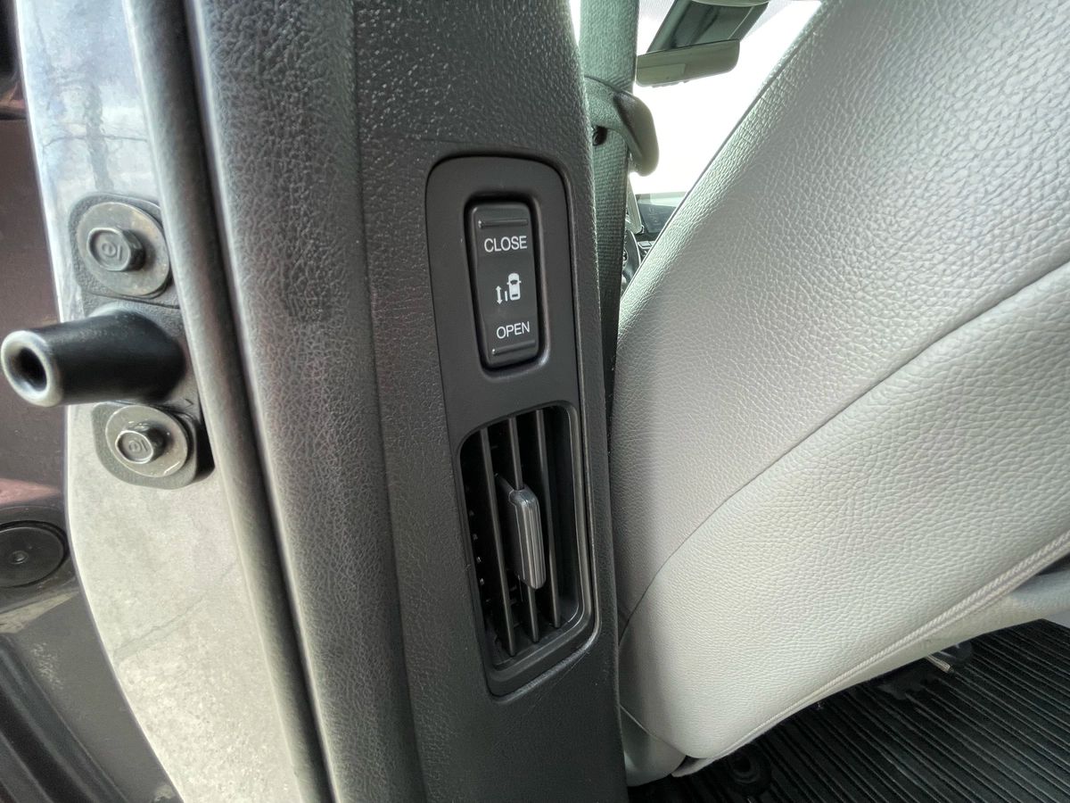 2019 Honda Odyssey - Image 19