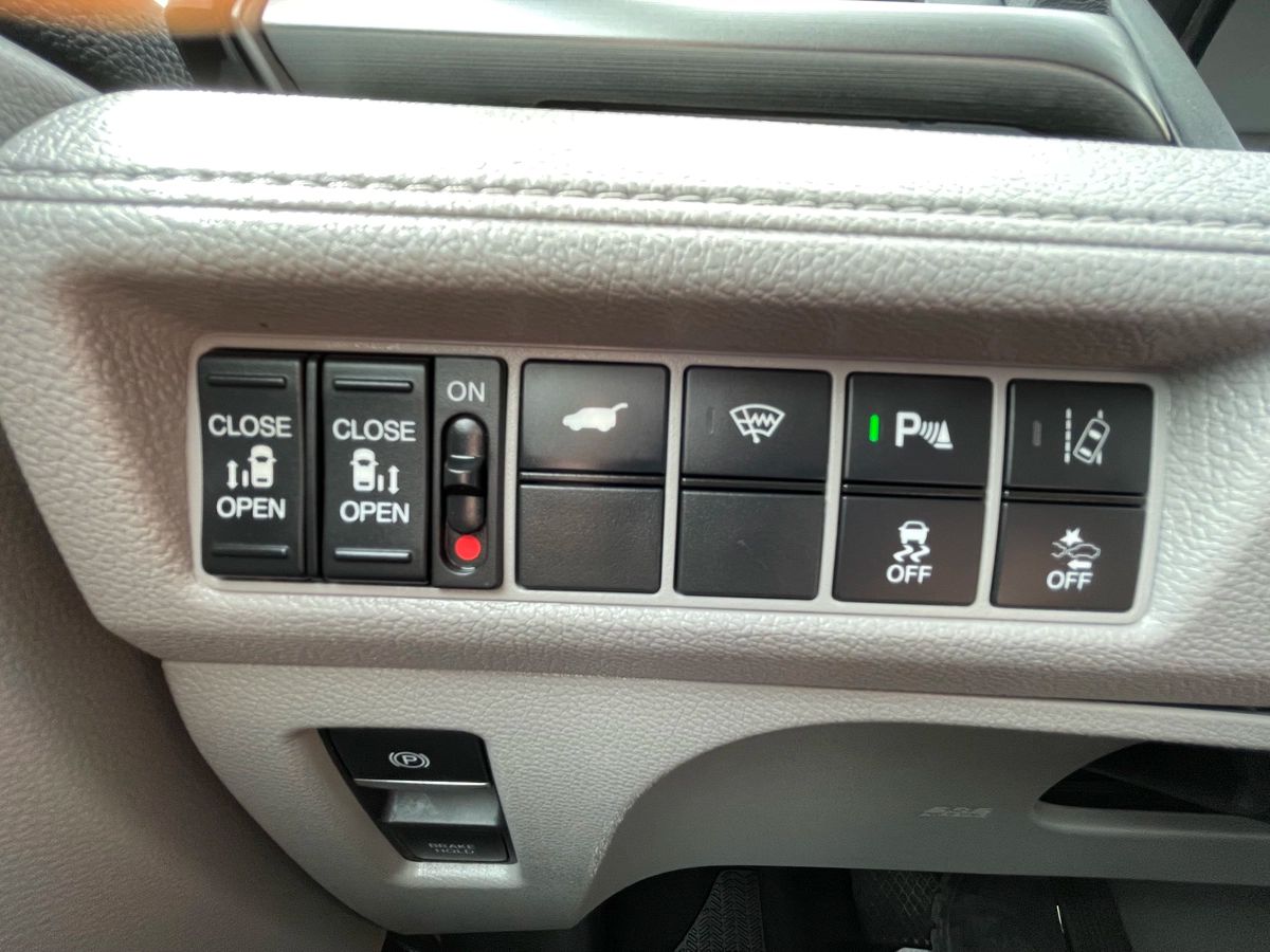 2019 Honda Odyssey - Image 10