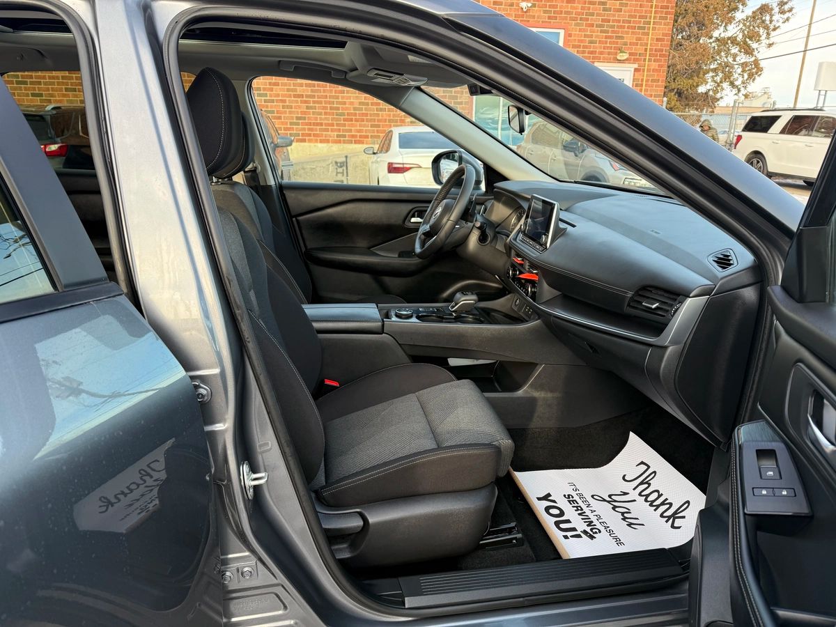 2024 Nissan Rogue - Image 14