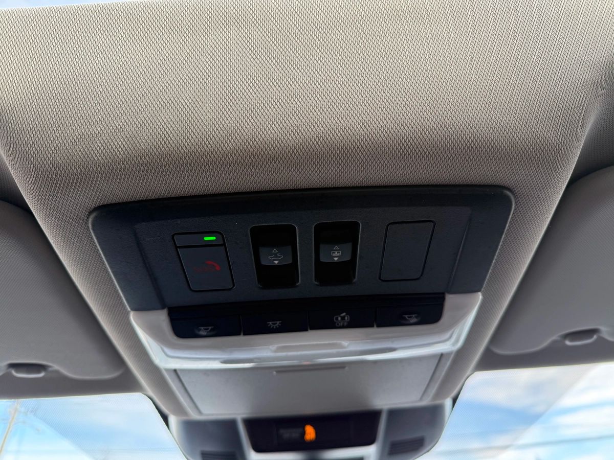 2024 Nissan Rogue - Image 29