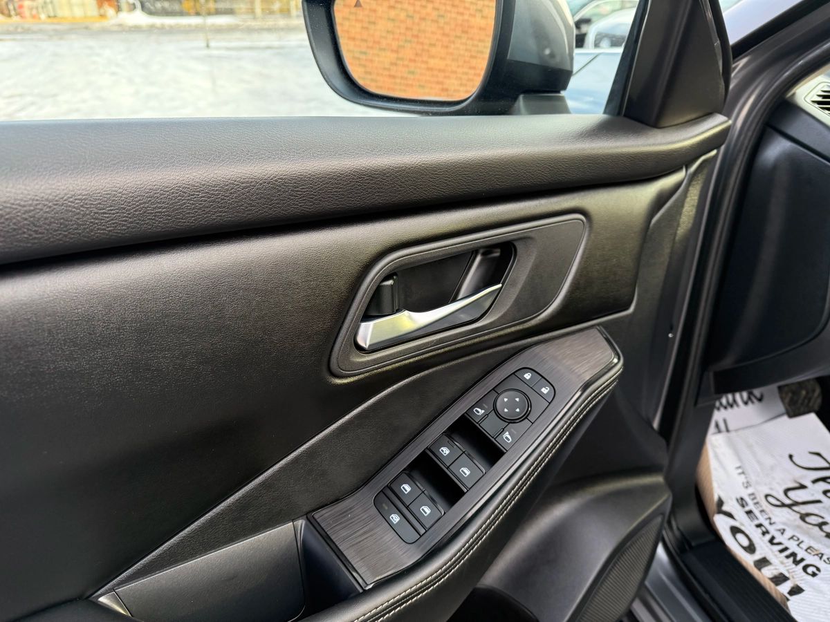 2024 Nissan Rogue - Image 20