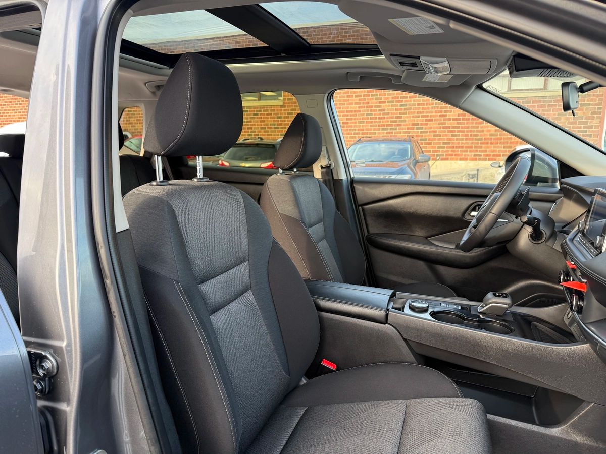 2024 Nissan Rogue - Image 15