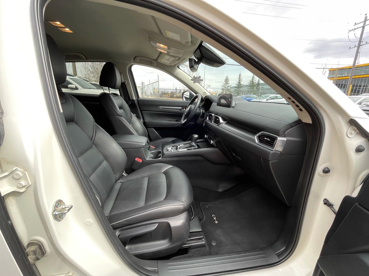 2025 Mazda CX-5 - Image 25