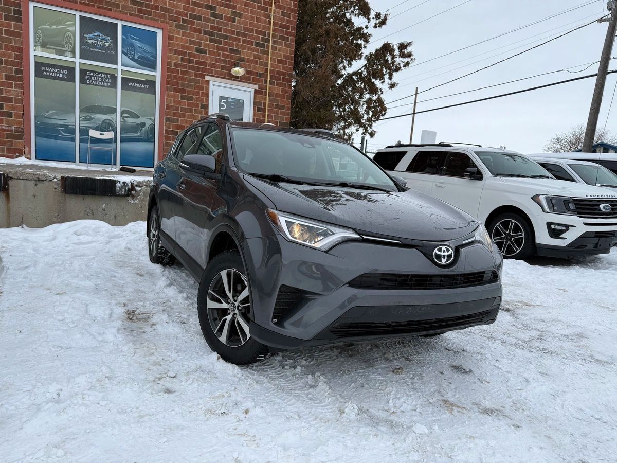 2018 Toyota RAV4 - Image 4