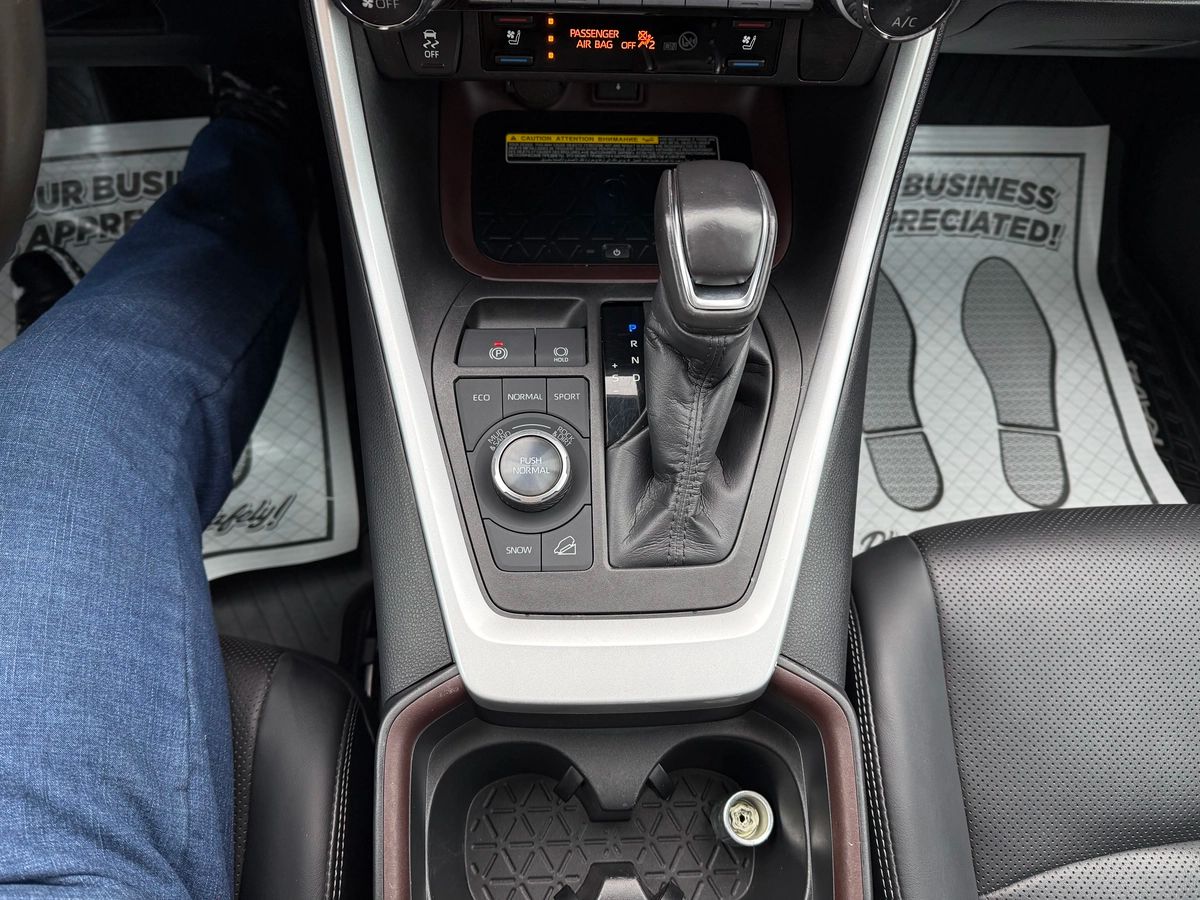 2021 Toyota RAV4 - Image 26