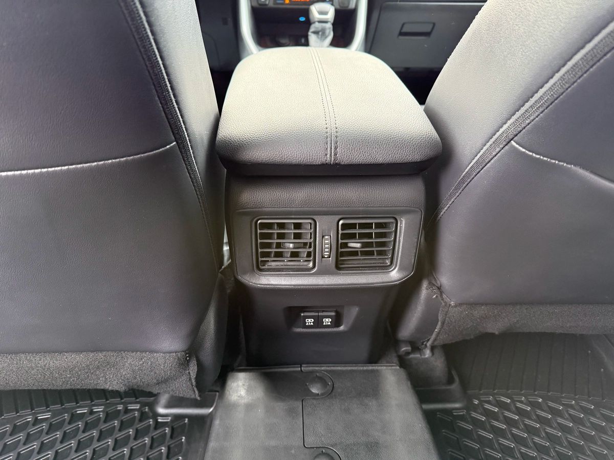 2021 Toyota RAV4 - Image 16