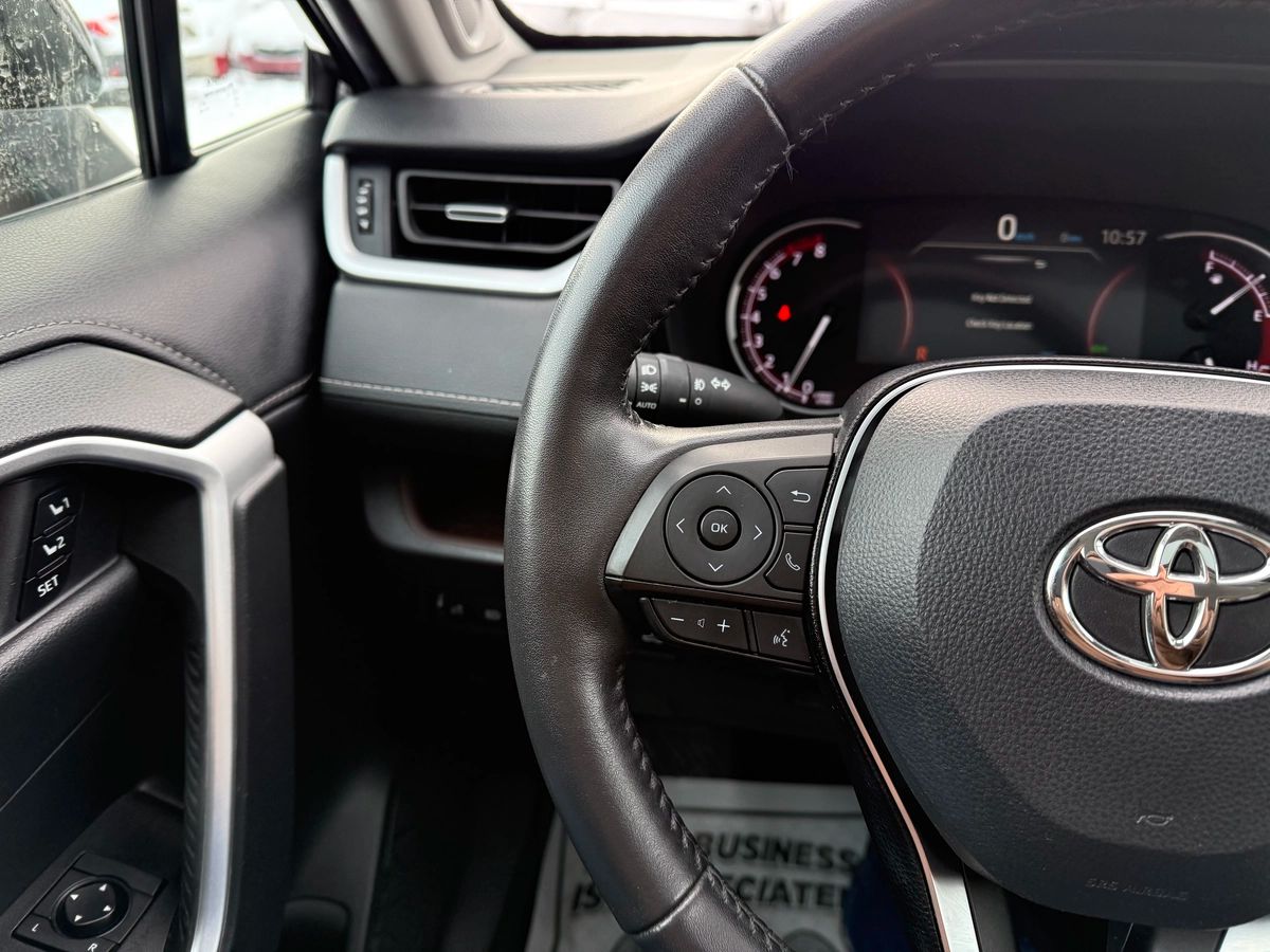 2021 Toyota RAV4 - Image 29