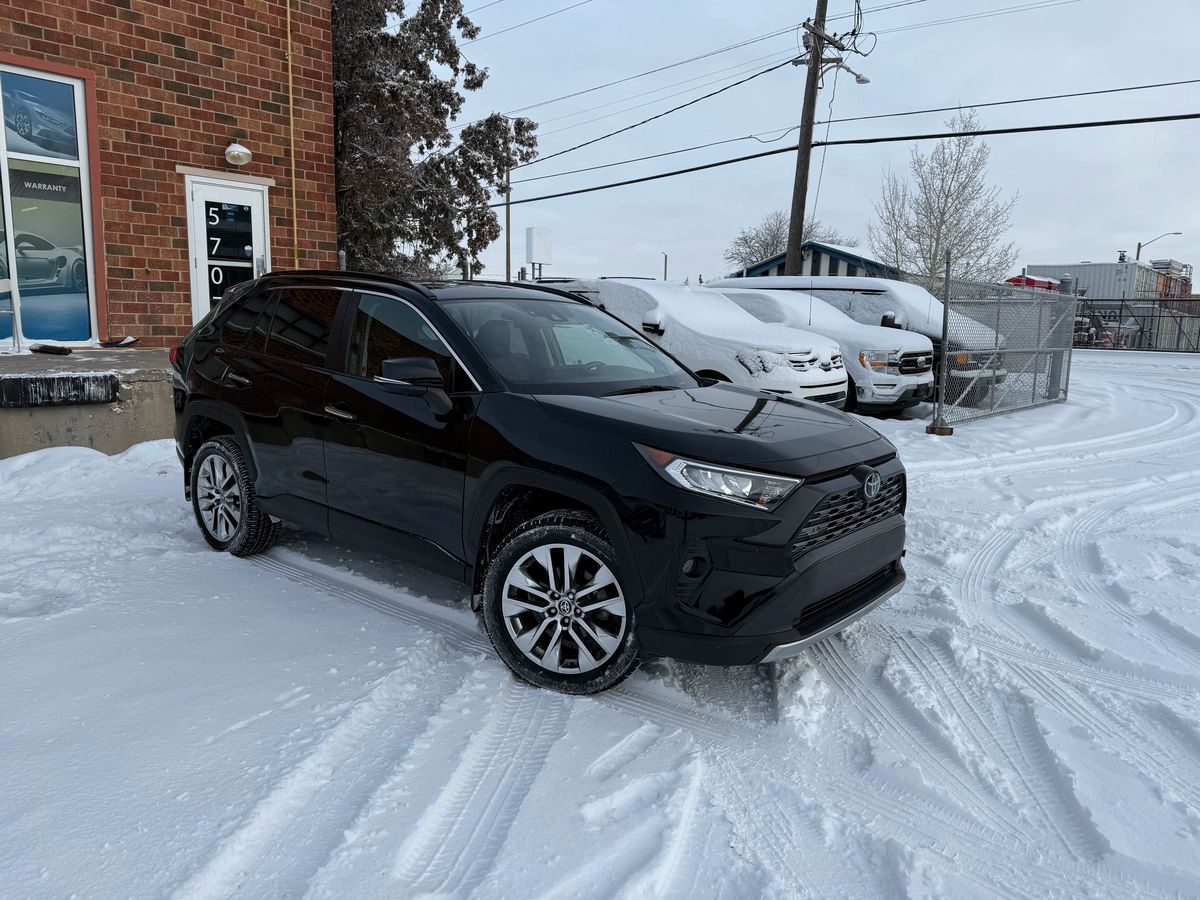 2021 Toyota RAV4 - Image 3
