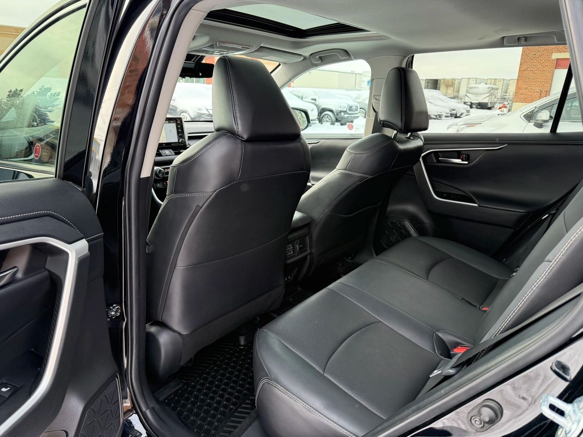 2021 Toyota RAV4 - Image 15