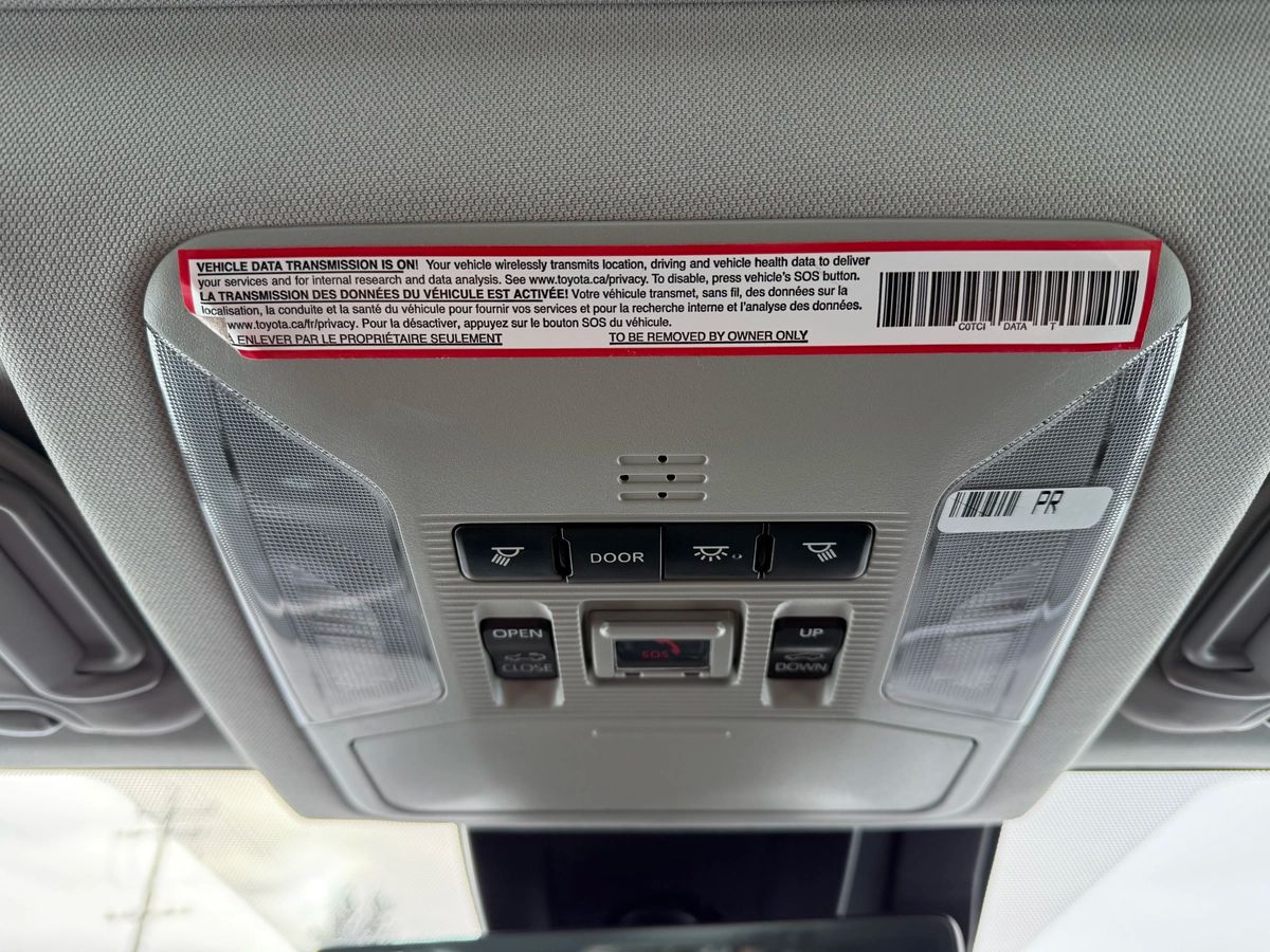 2021 Toyota RAV4 - Image 30