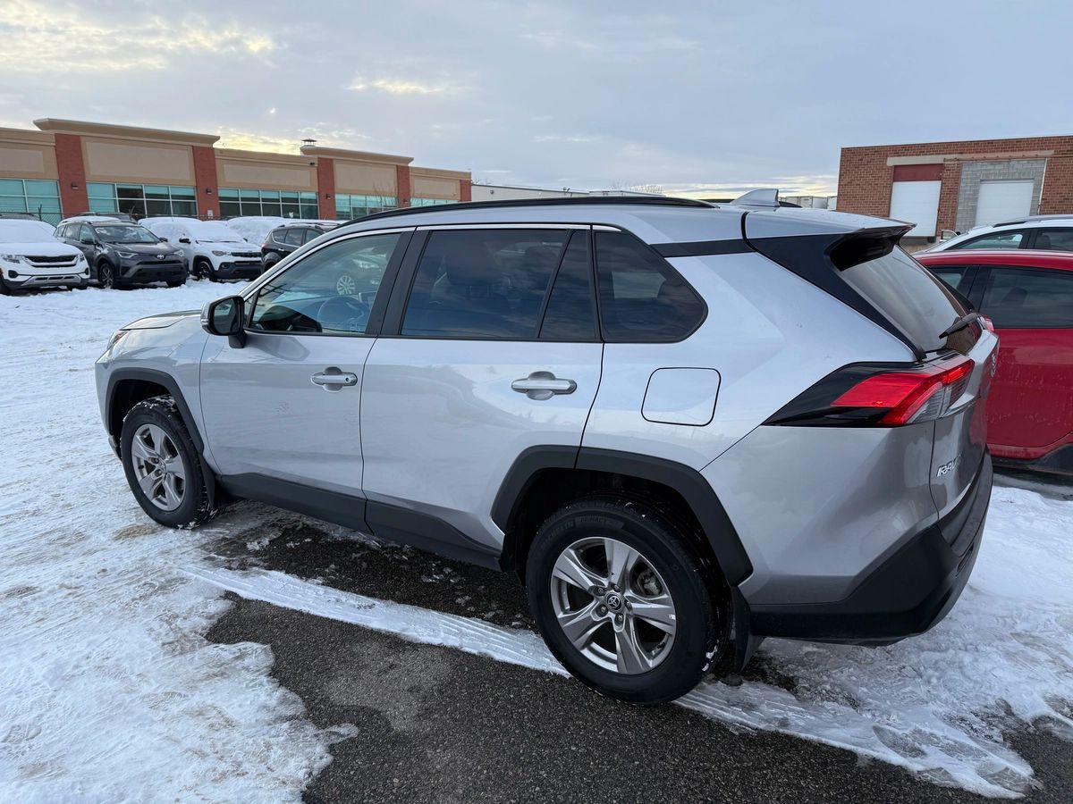 2023 Toyota RAV4 - Image 8