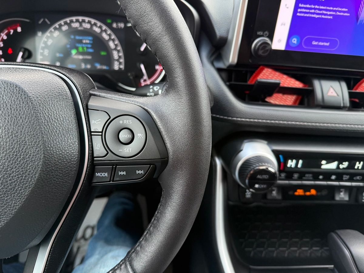 2023 Toyota RAV4 - Image 29