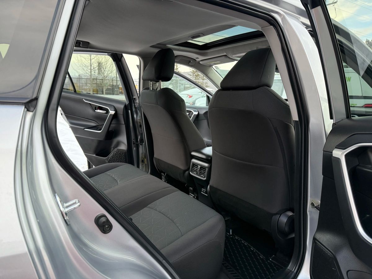 2023 Toyota RAV4 - Image 13