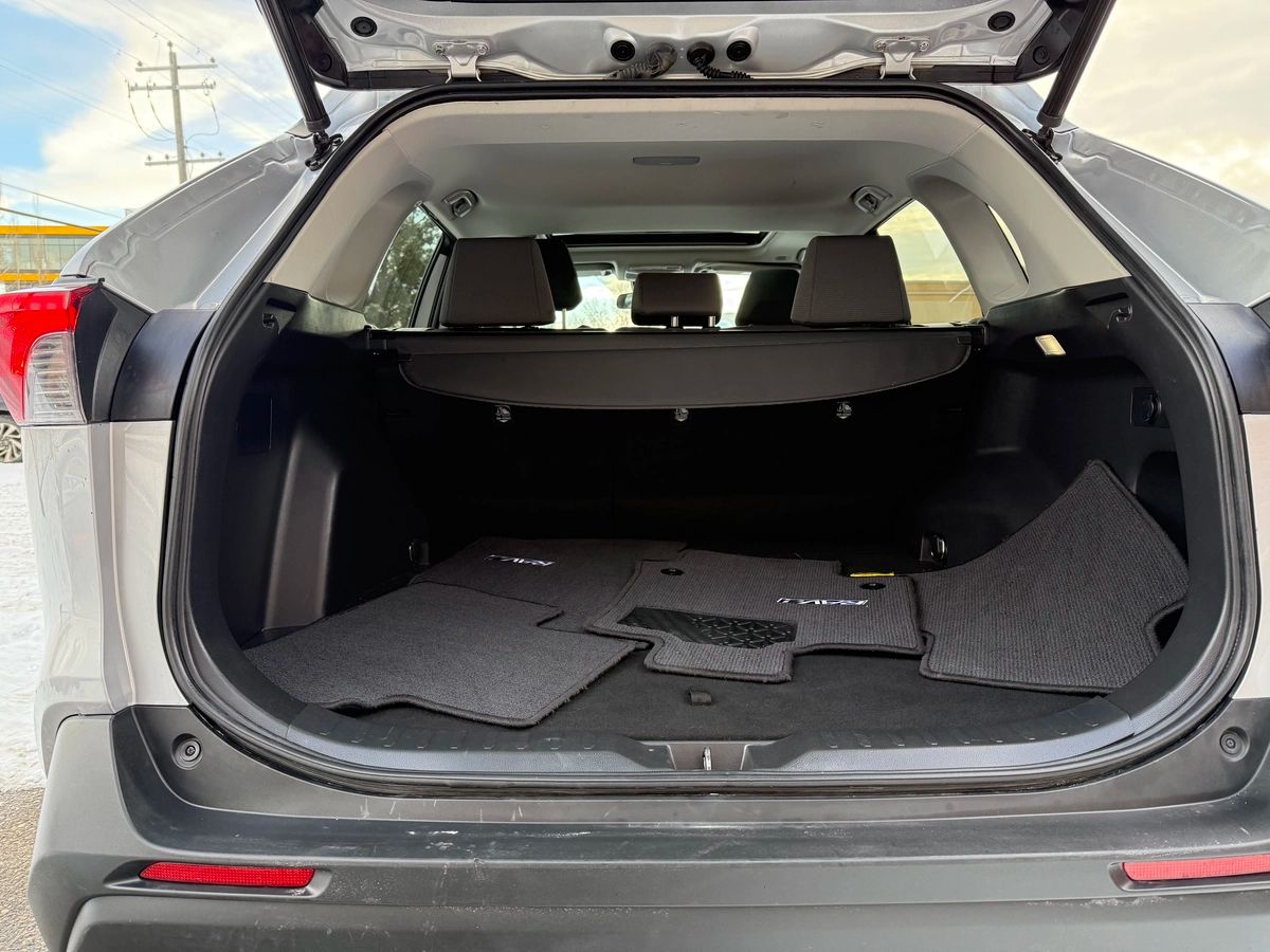 2023 Toyota RAV4 - Image 11