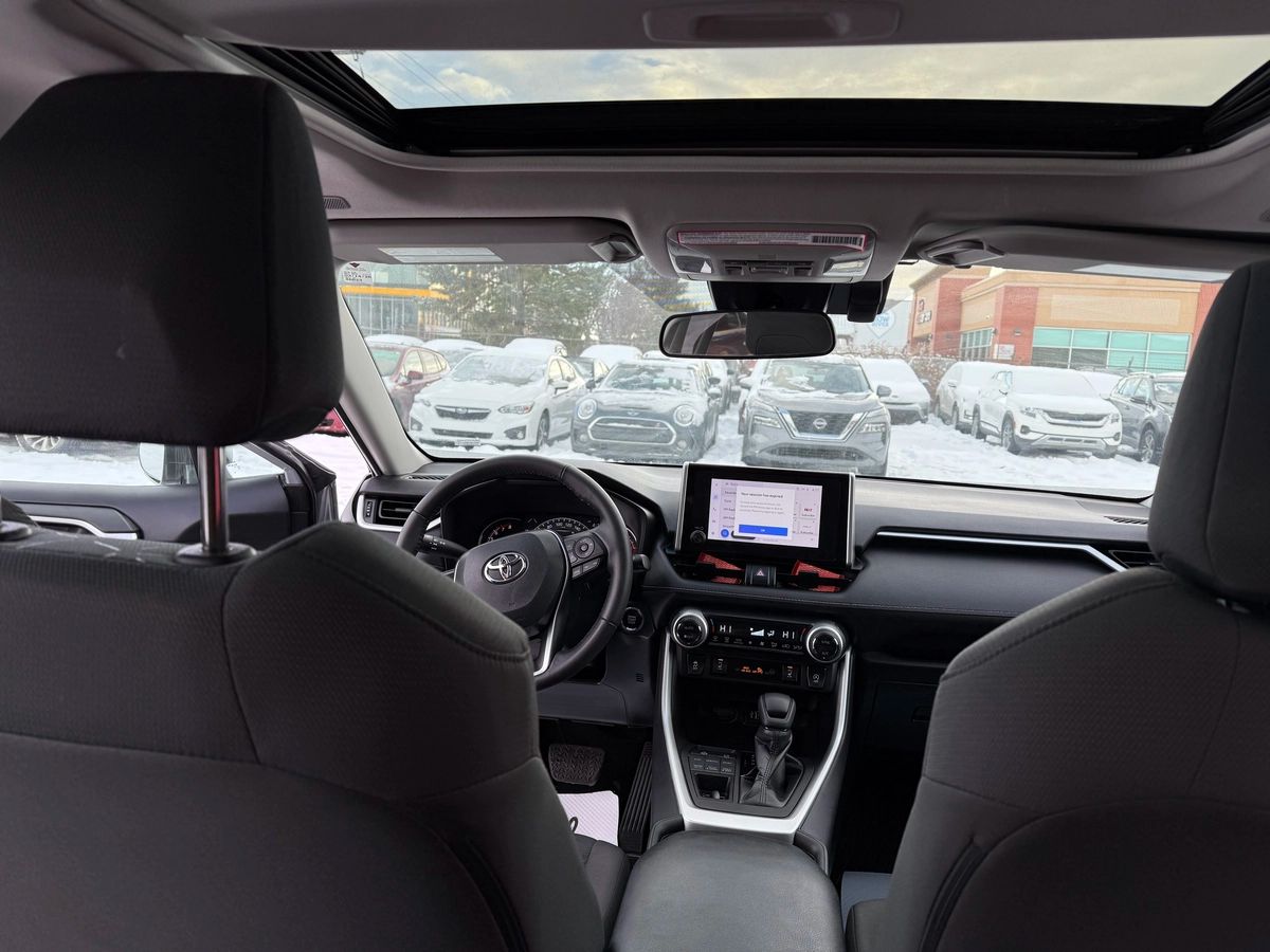 2023 Toyota RAV4 - Image 15