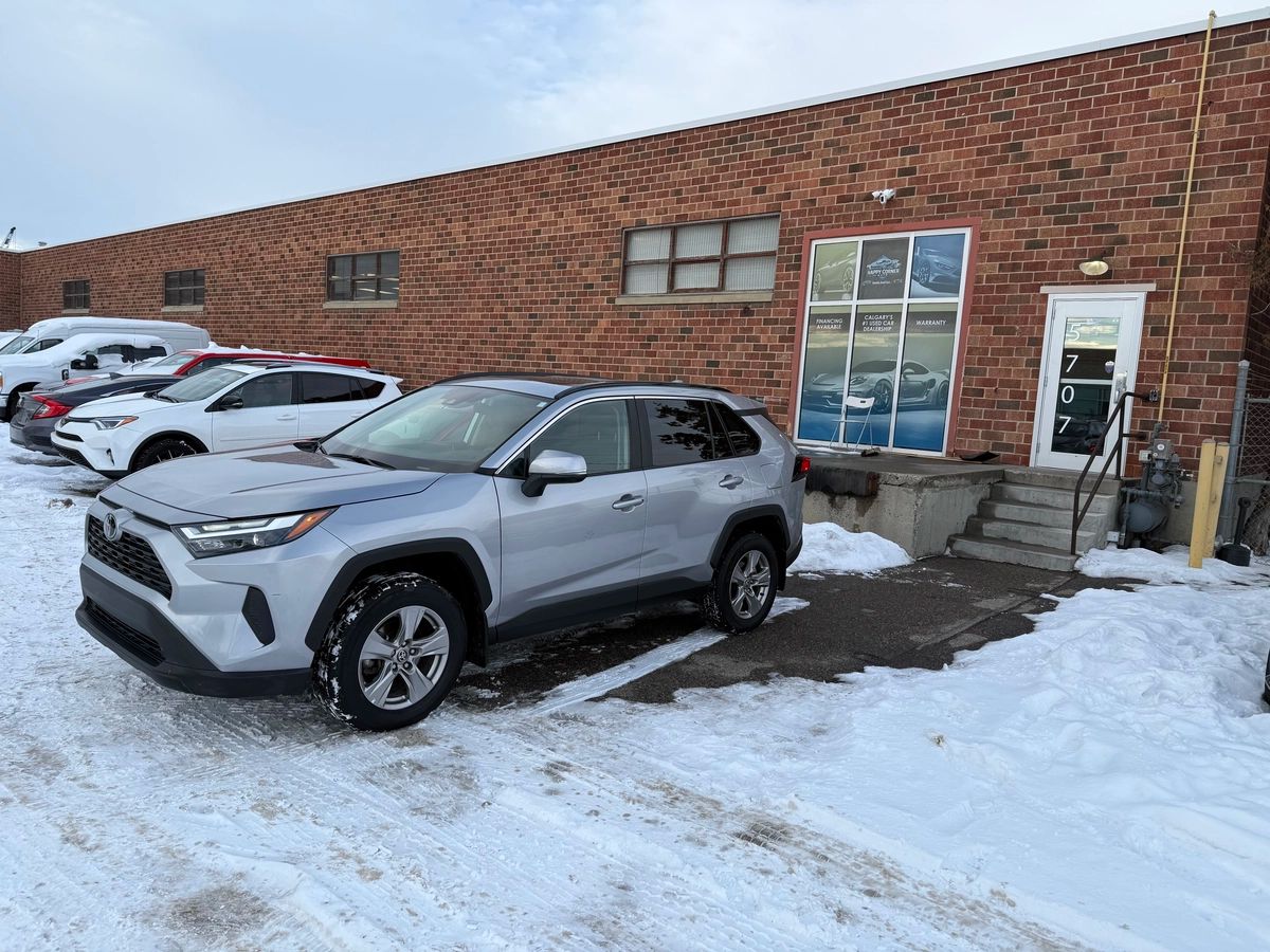 2023 Toyota RAV4 - Image 10