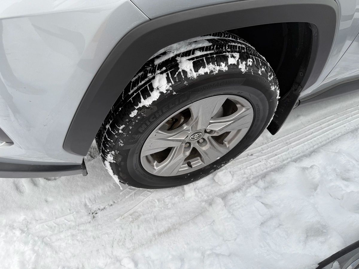 2023 Toyota RAV4 - Image 32