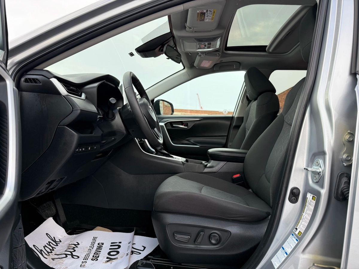 2023 Toyota RAV4 - Image 20