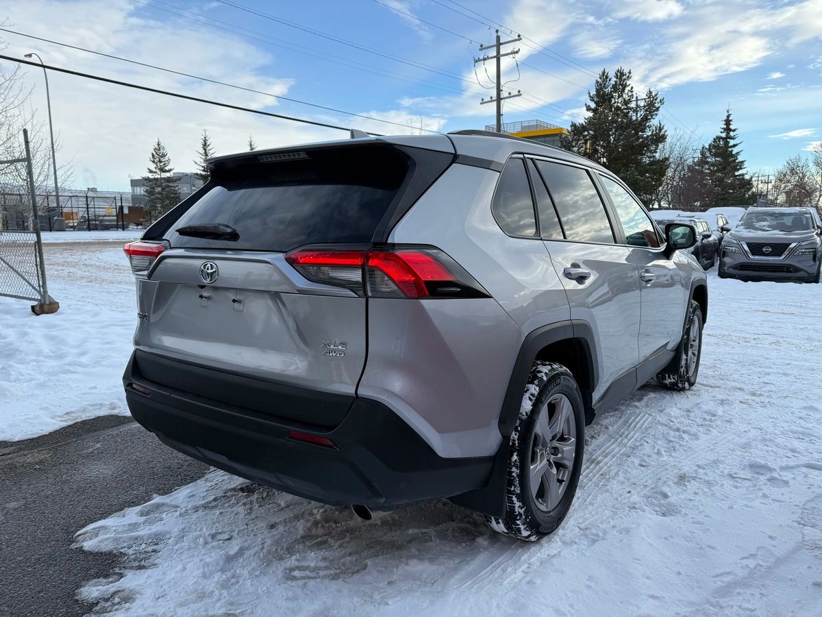 2023 Toyota RAV4 - Image 5