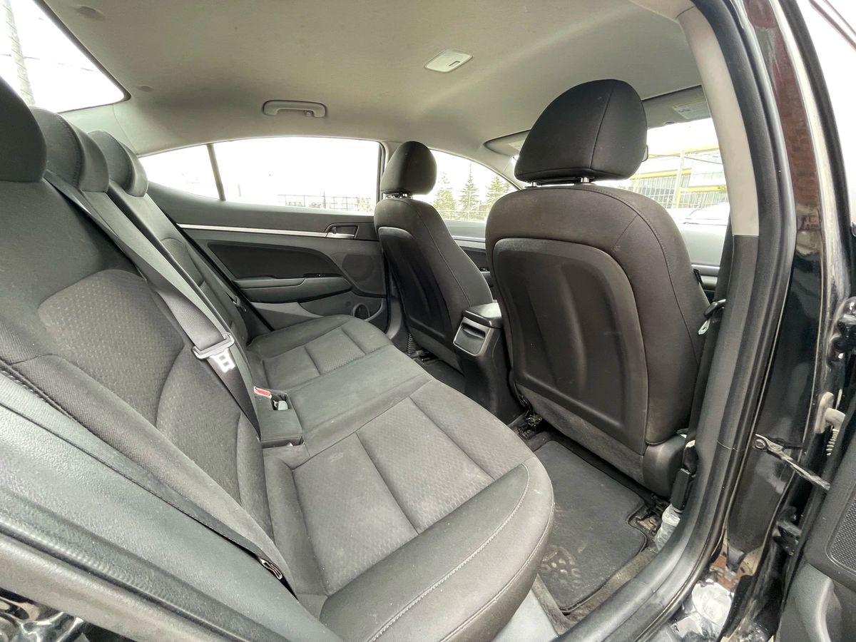 2020 Hyundai Elantra - Image 17