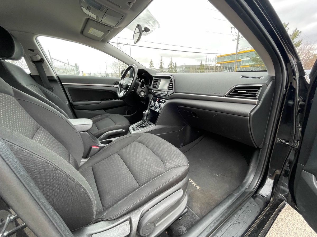 2020 Hyundai Elantra - Image 19