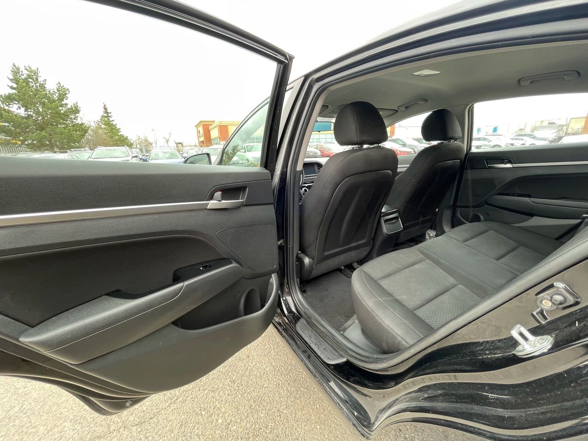 2020 Hyundai Elantra - Image 14