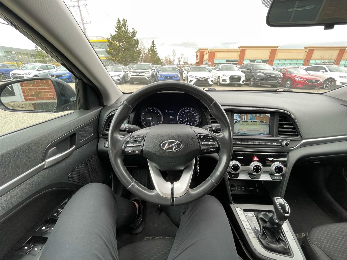 2020 Hyundai Elantra - Image 22