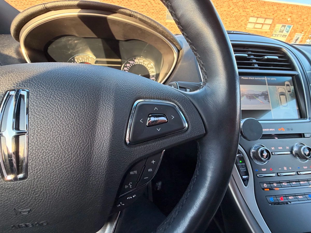 2017 Lincoln MKX - Image 37