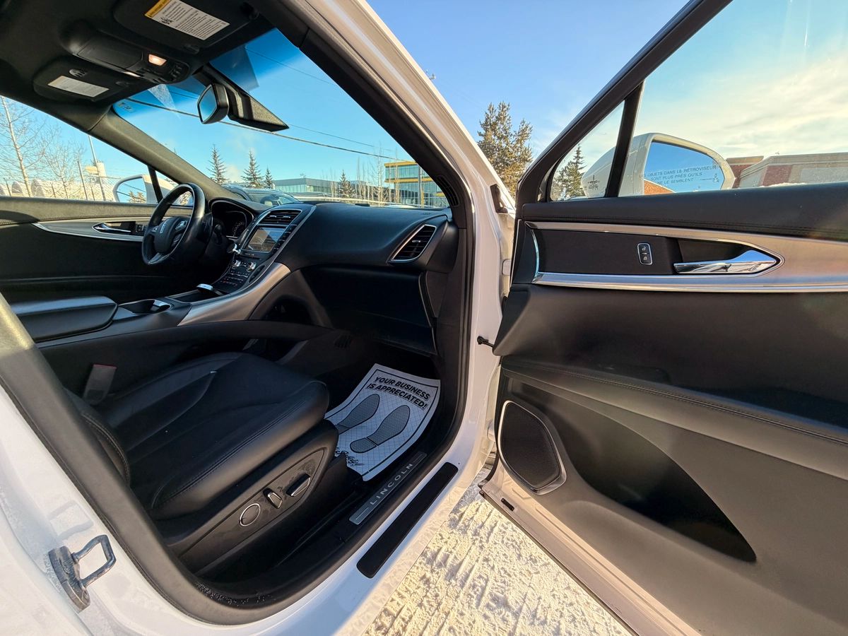 2017 Lincoln MKX - Image 27