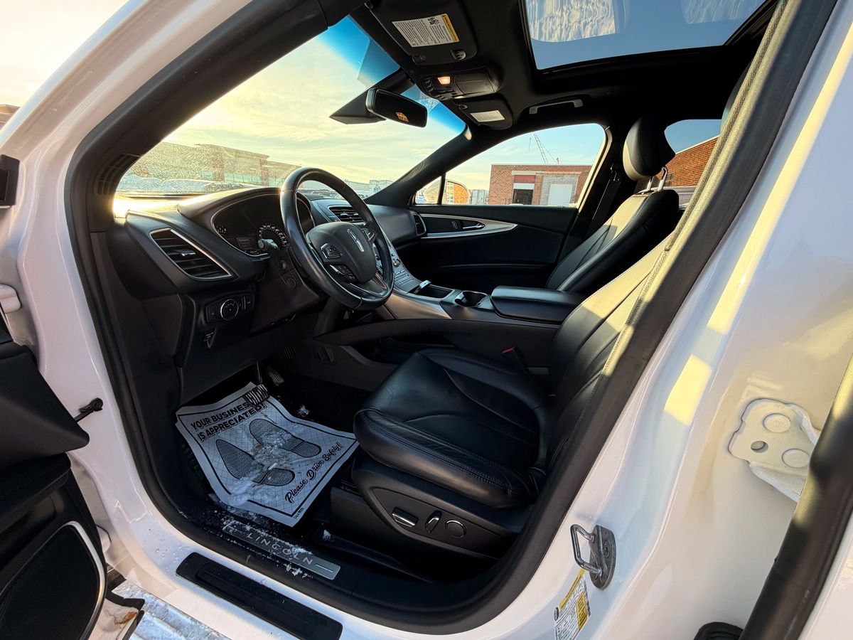 2017 Lincoln MKX - Image 11