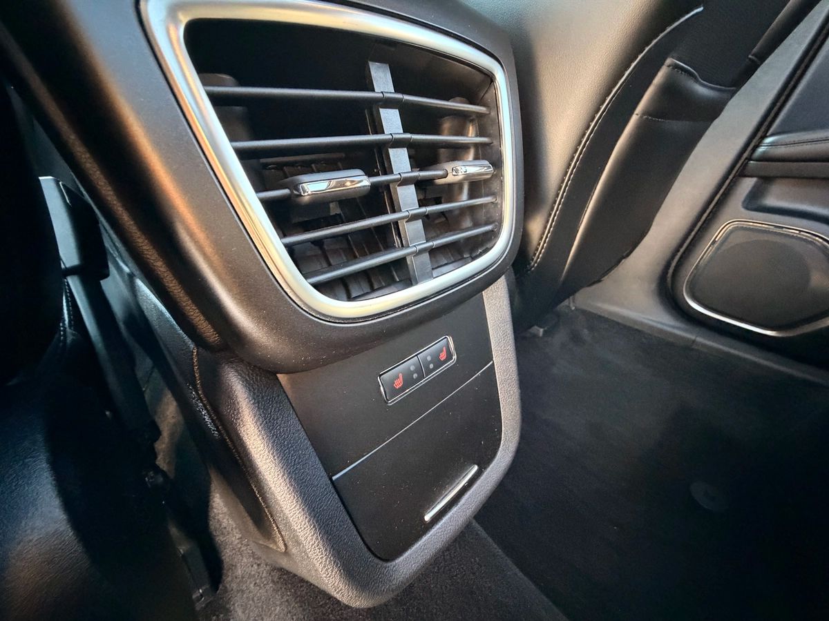 2017 Lincoln MKX - Image 19