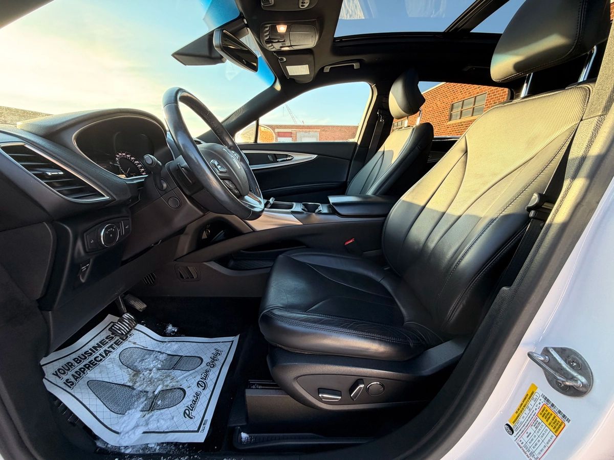 2017 Lincoln MKX - Image 12