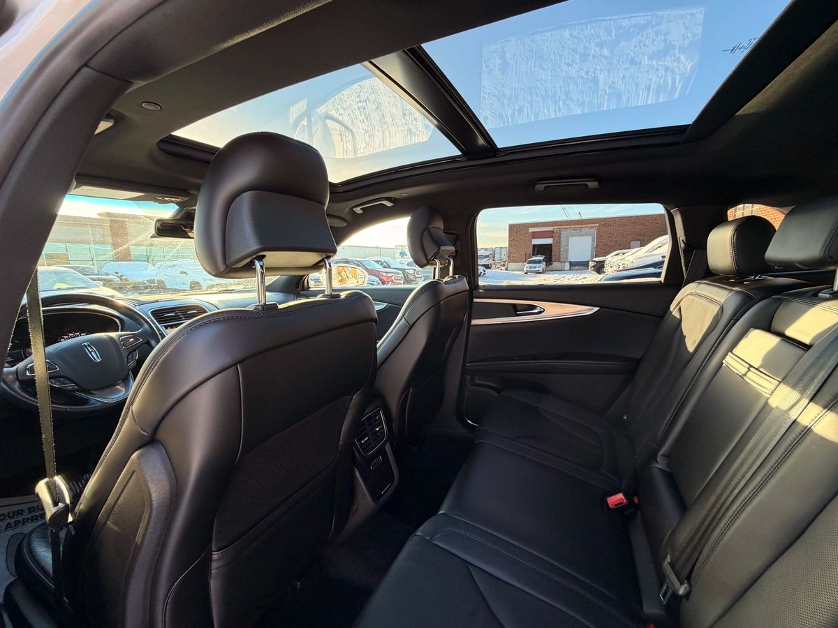 2017 Lincoln MKX - Image 18