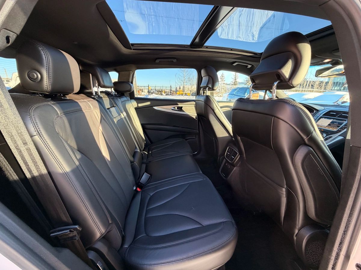 2017 Lincoln MKX - Image 26