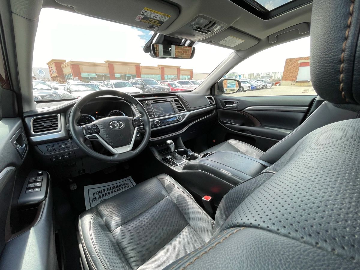 2019 Toyota Highlander Hybrid - Image 18