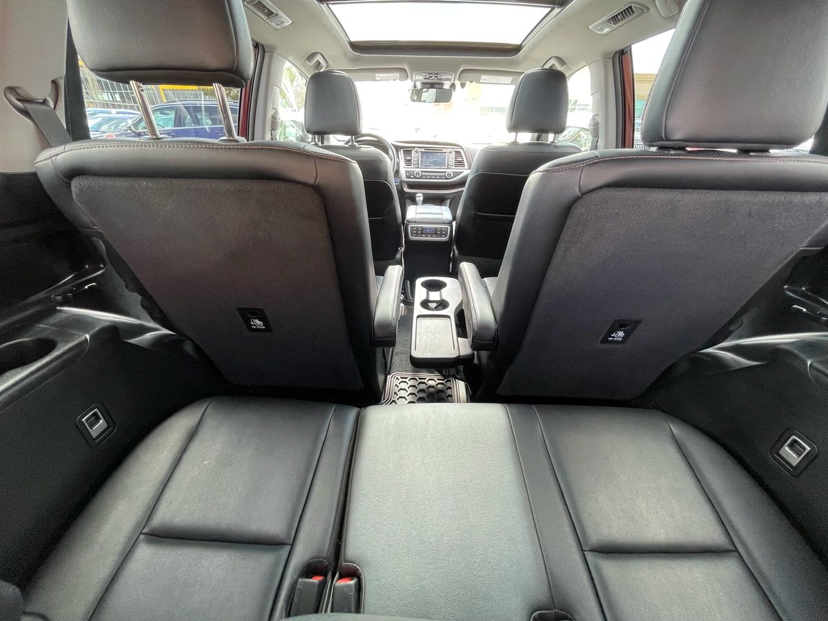 2019 Toyota Highlander Hybrid - Image 21