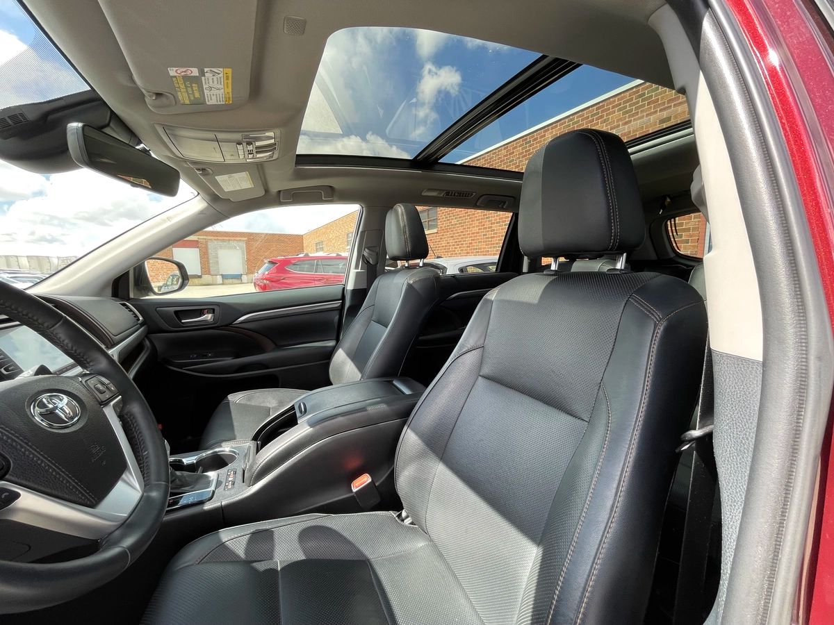 2019 Toyota Highlander Hybrid - Image 14