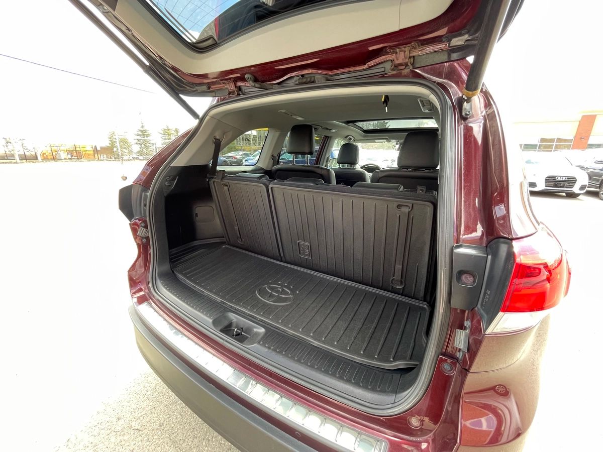 2019 Toyota Highlander Hybrid - Image 22