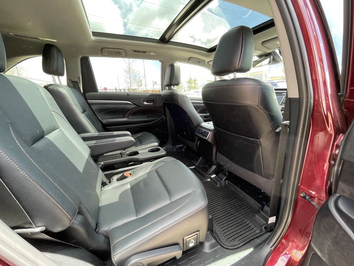 2019 Toyota Highlander Hybrid - Image 25