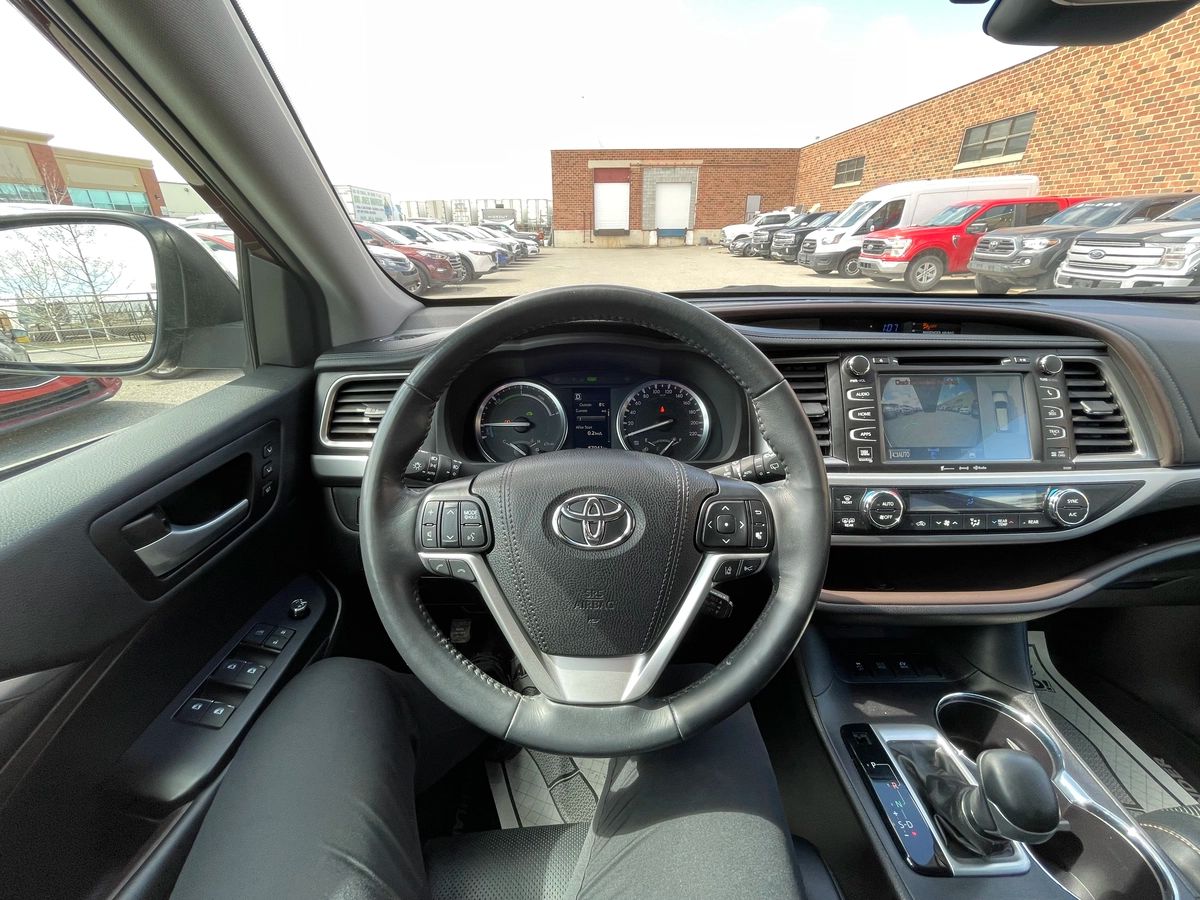 2019 Toyota Highlander Hybrid - Image 36