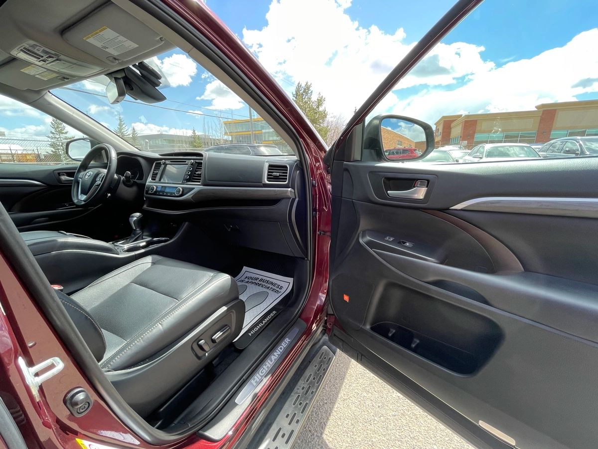 2019 Toyota Highlander Hybrid - Image 29