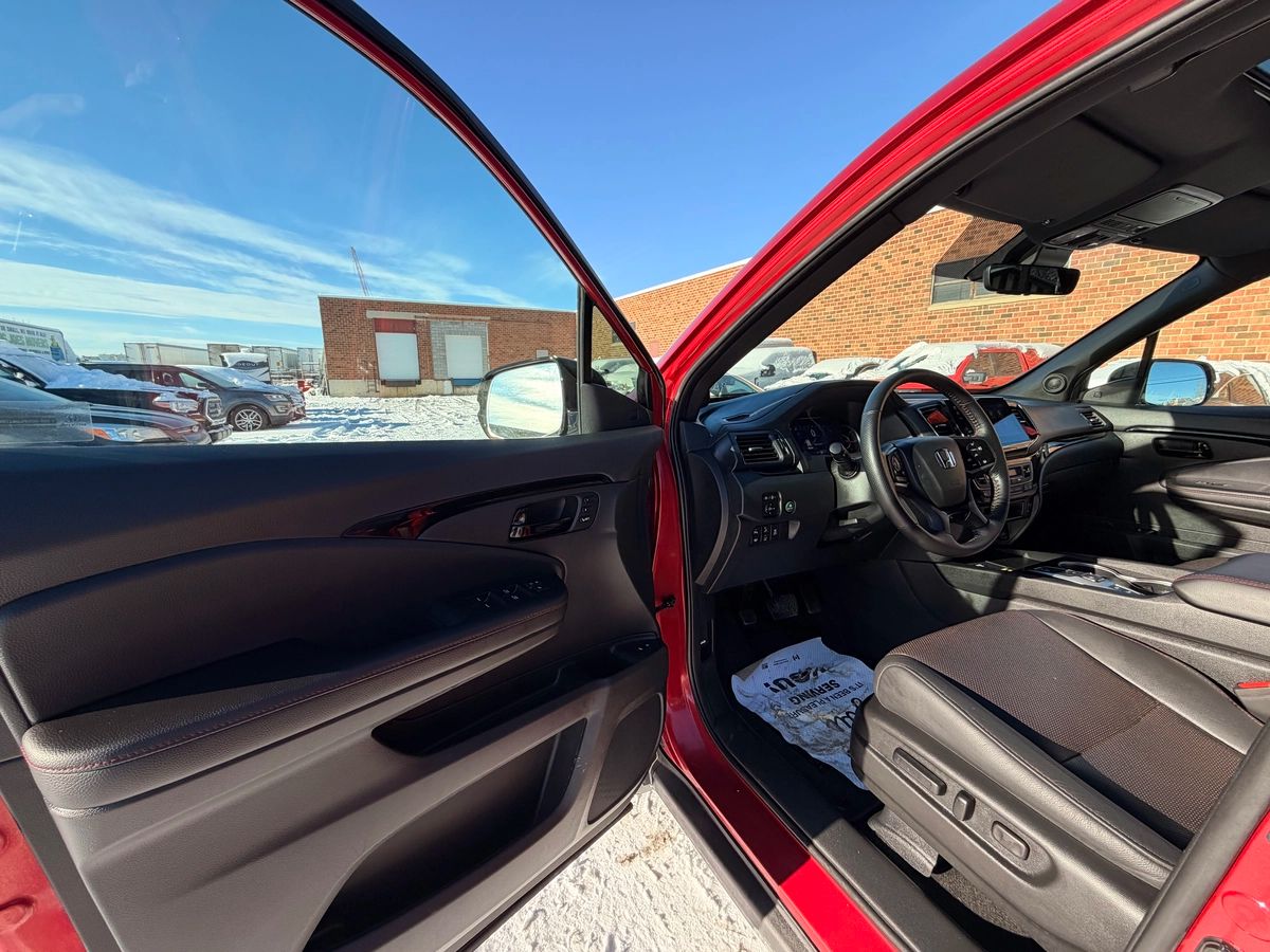 2024 Honda Passport - Image 13