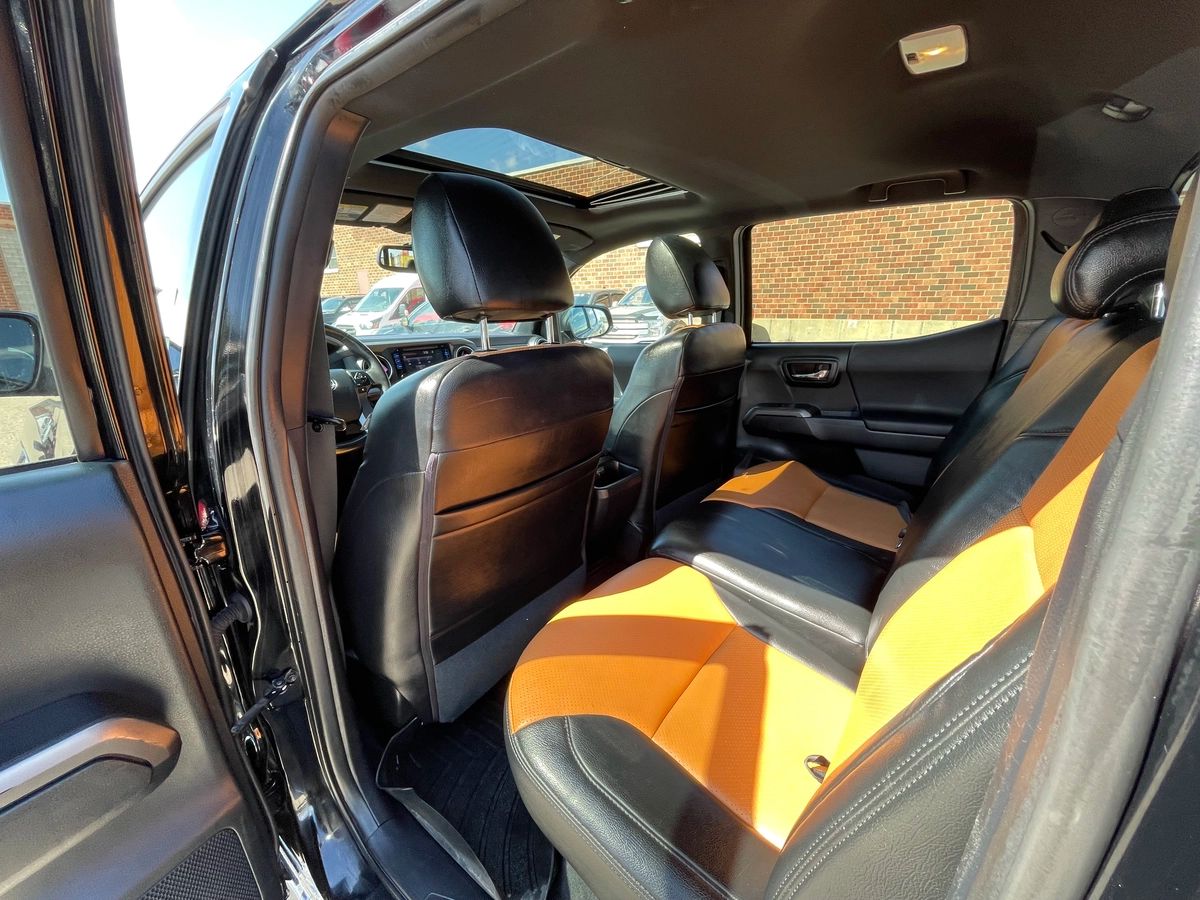 2016 Toyota Tacoma - Image 13
